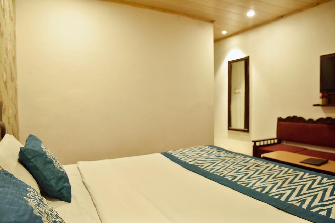 Oyo 8917 Hotel Crystal Palace Shimla Esterno foto